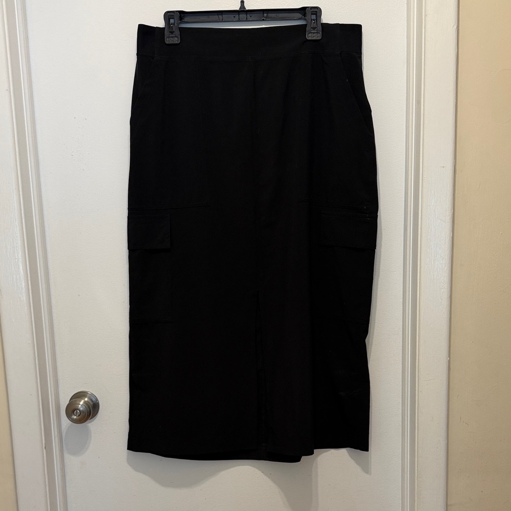 Athleta Black Midi Skirt with Cargo Pockets
